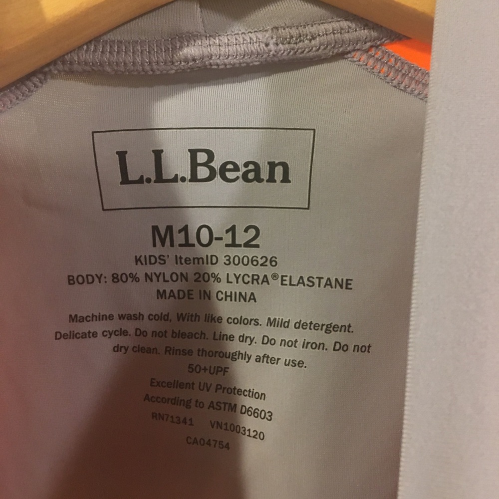 L.L. Bean Sun Block Rash Guard - Picture 3 of 4